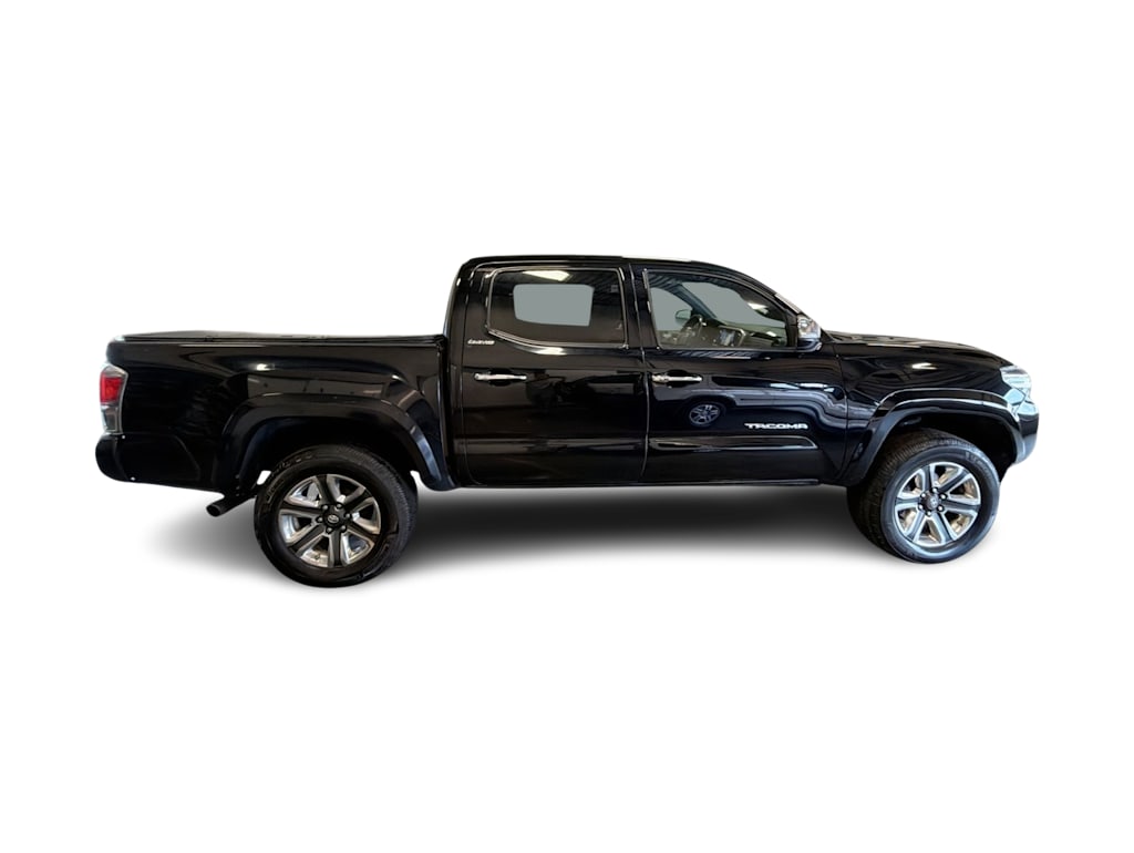 Thumbnail: 2017 Toyota Tacoma - 22