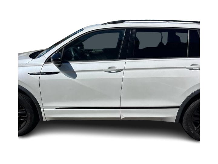Thumbnail: 2022 Volkswagen Tiguan - 14