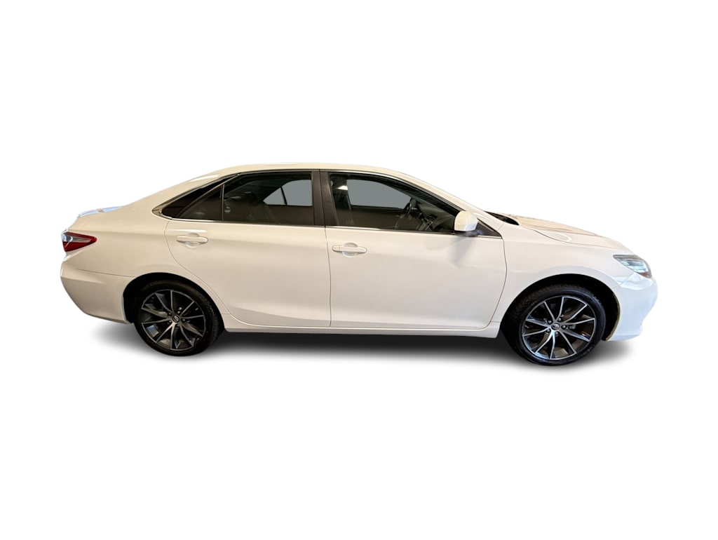 Thumbnail: 2017 Toyota Camry - 24