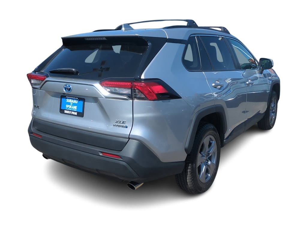 2022 Toyota RAV4 XLE 22