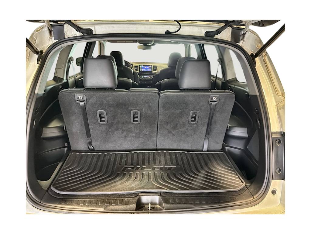 Thumbnail: 2016 Honda Pilot - 17