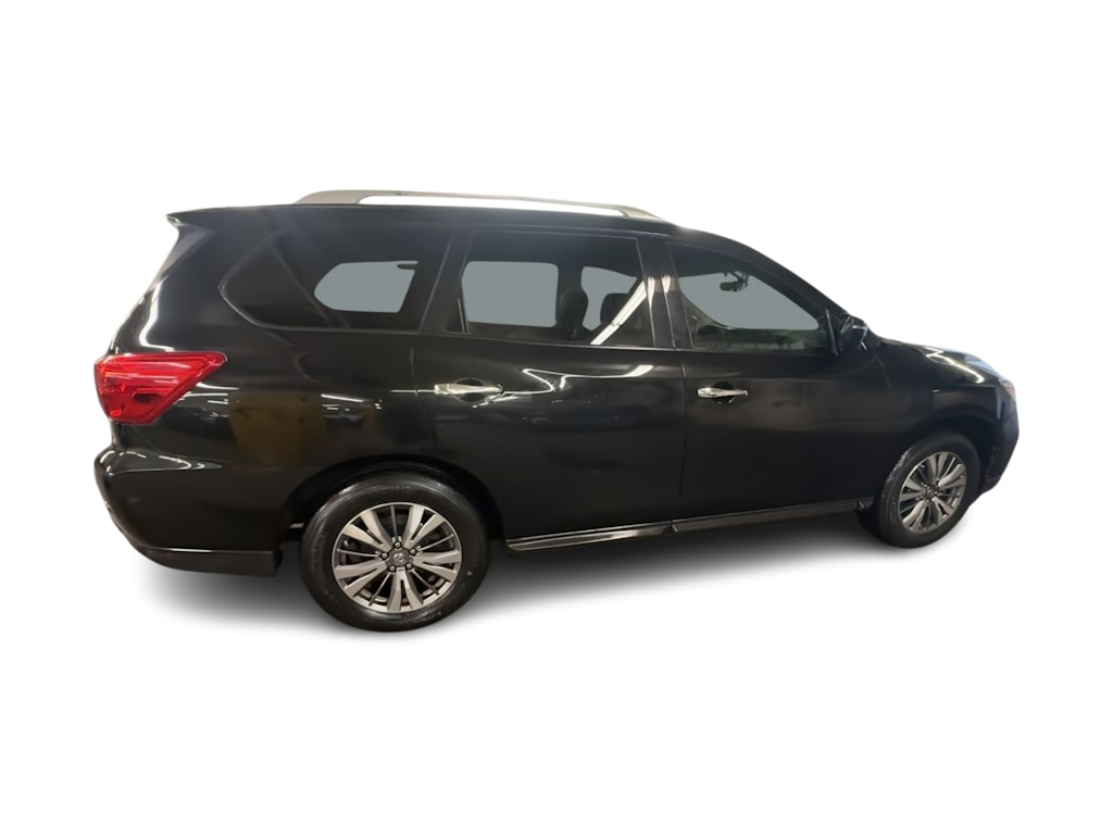 Thumbnail: 2018 Nissan Pathfinder - 21