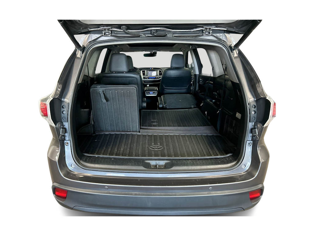 Thumbnail: 2015 Toyota Highlander - 17