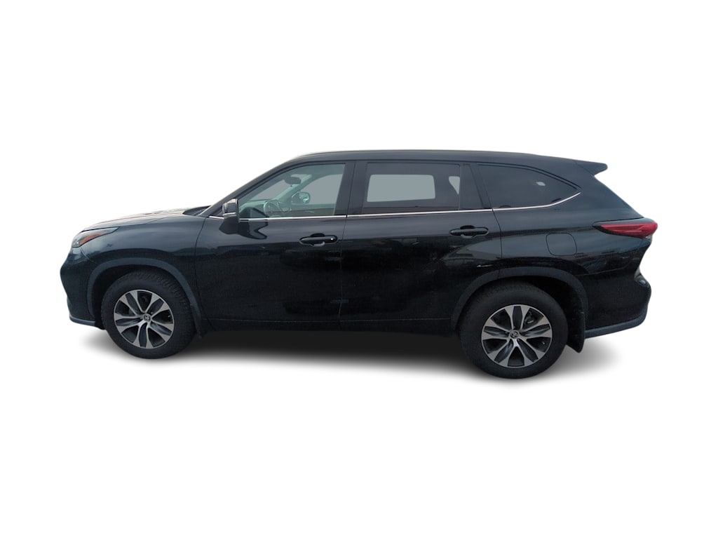 Thumbnail: 2021 Toyota Highlander - 3