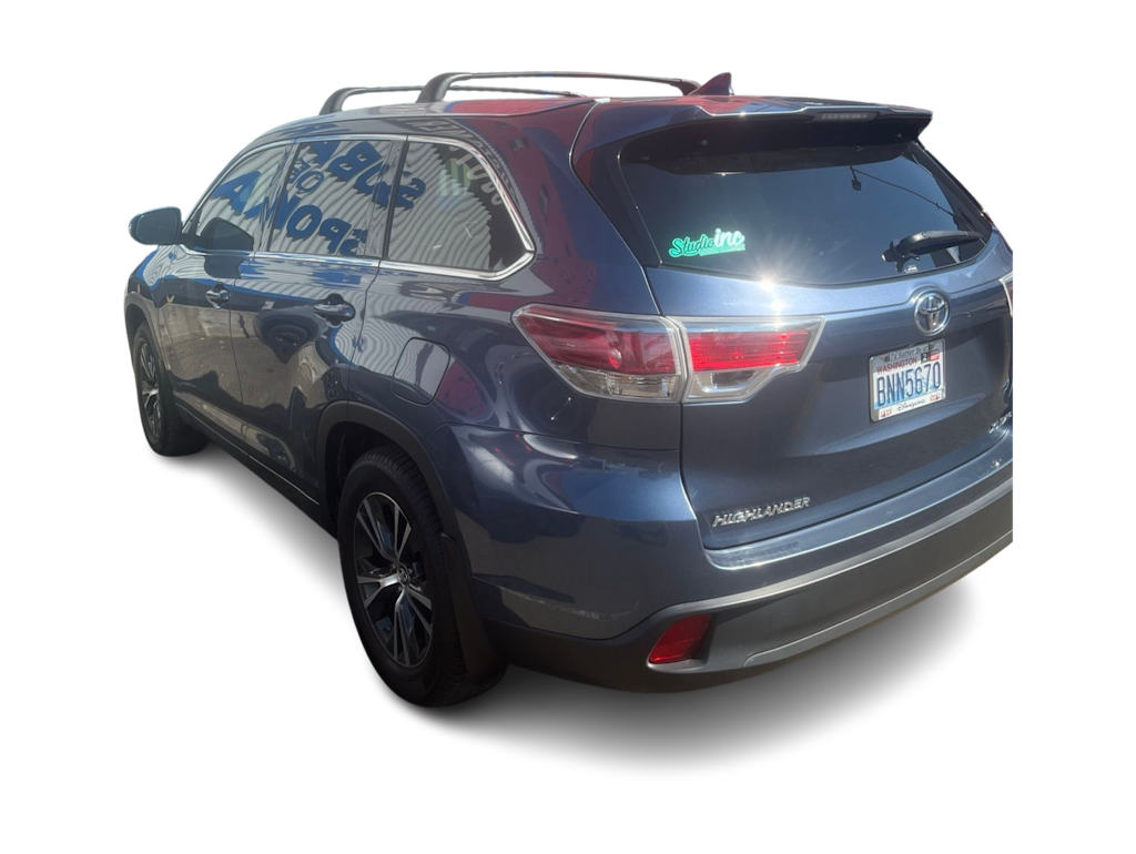 Thumbnail: 2016 Toyota Highlander - 7