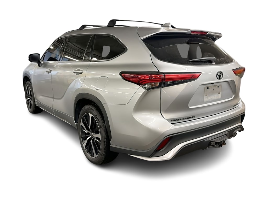 Thumbnail: 2022 Toyota Highlander - 4