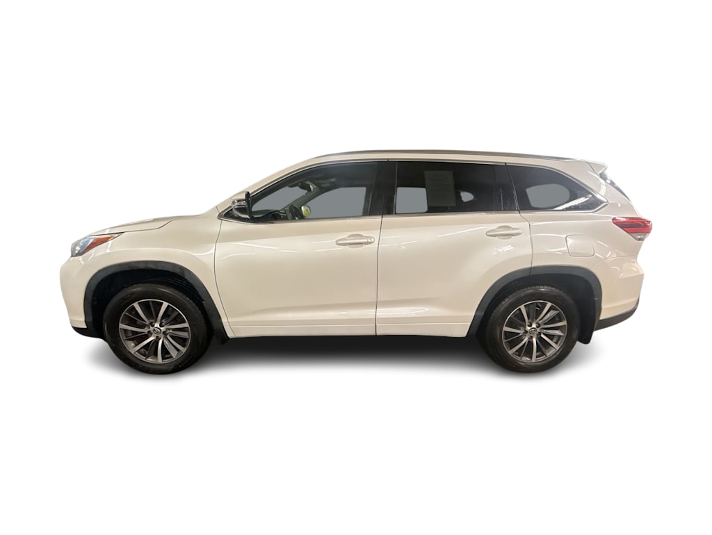 Thumbnail: 2017 Toyota Highlander - 2