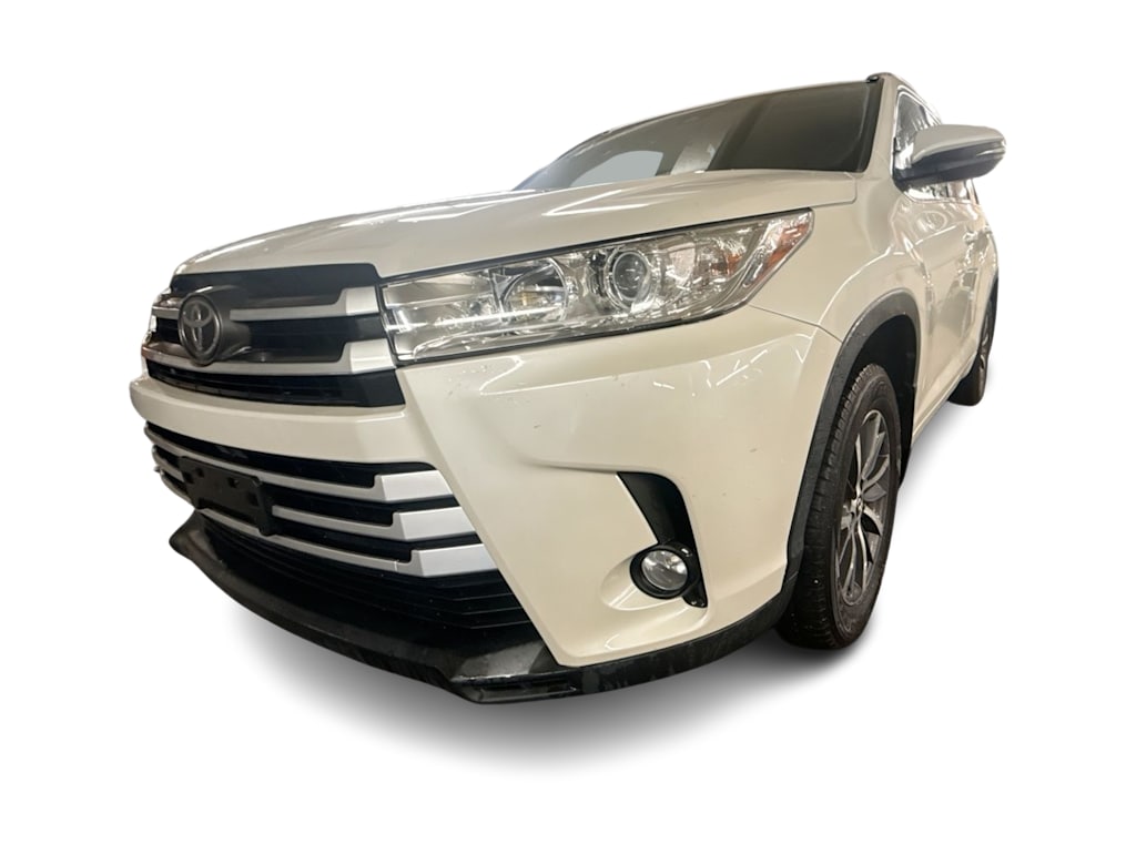 Thumbnail: 2017 Toyota Highlander - 12