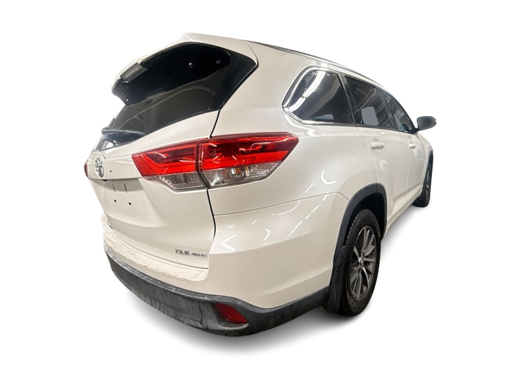 Thumbnail: 2017 Toyota Highlander - 13