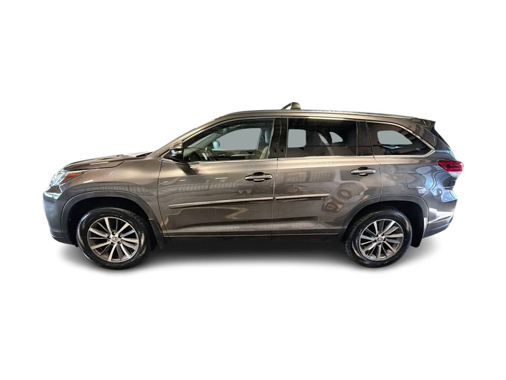 Thumbnail: 2019 Toyota Highlander - 3