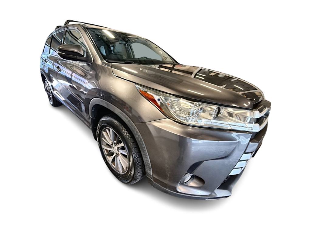 Thumbnail: 2019 Toyota Highlander - 19