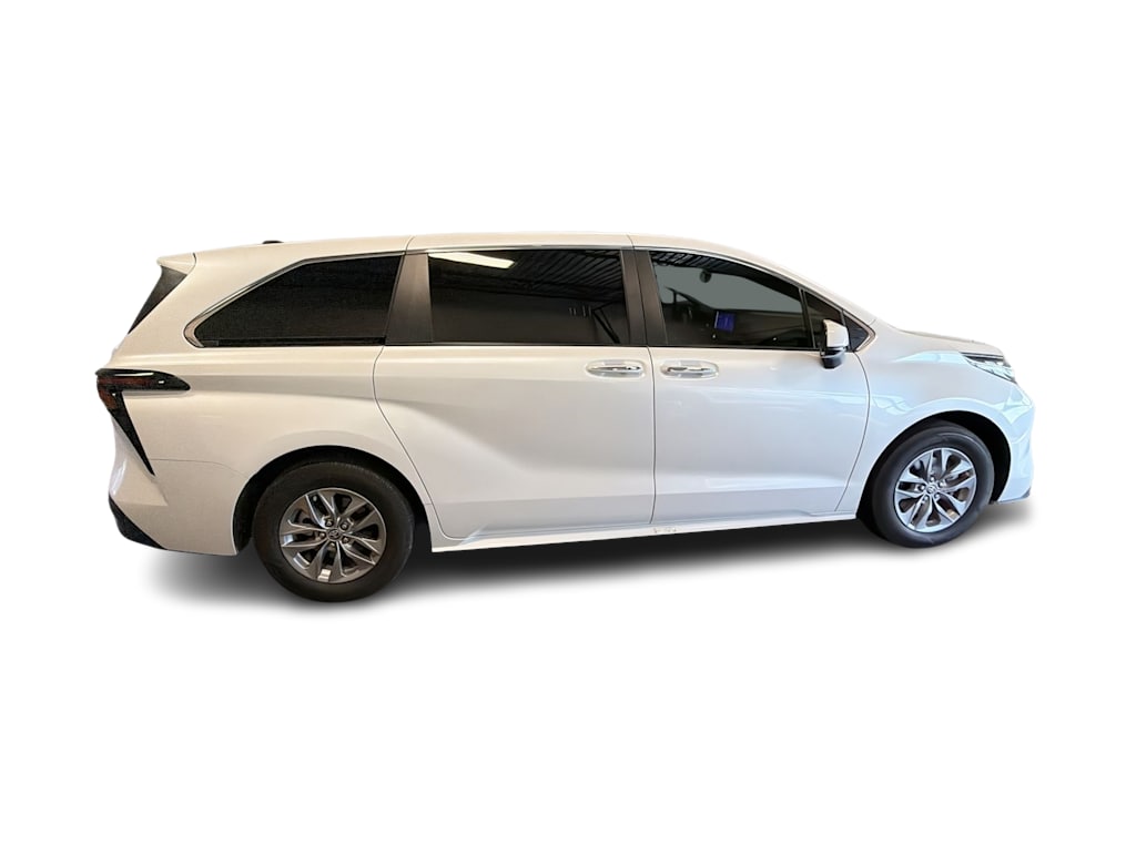 Thumbnail: 2025 Toyota Sienna - 23
