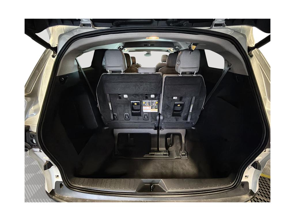 Thumbnail: 2025 Toyota Sienna - 17