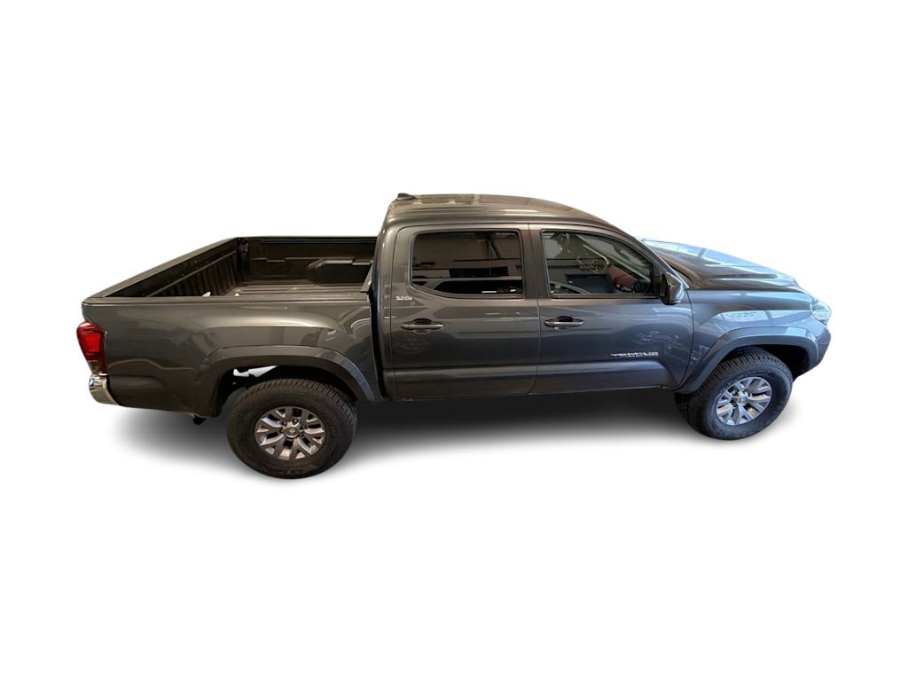 Thumbnail: 2019 Toyota Tacoma - 21