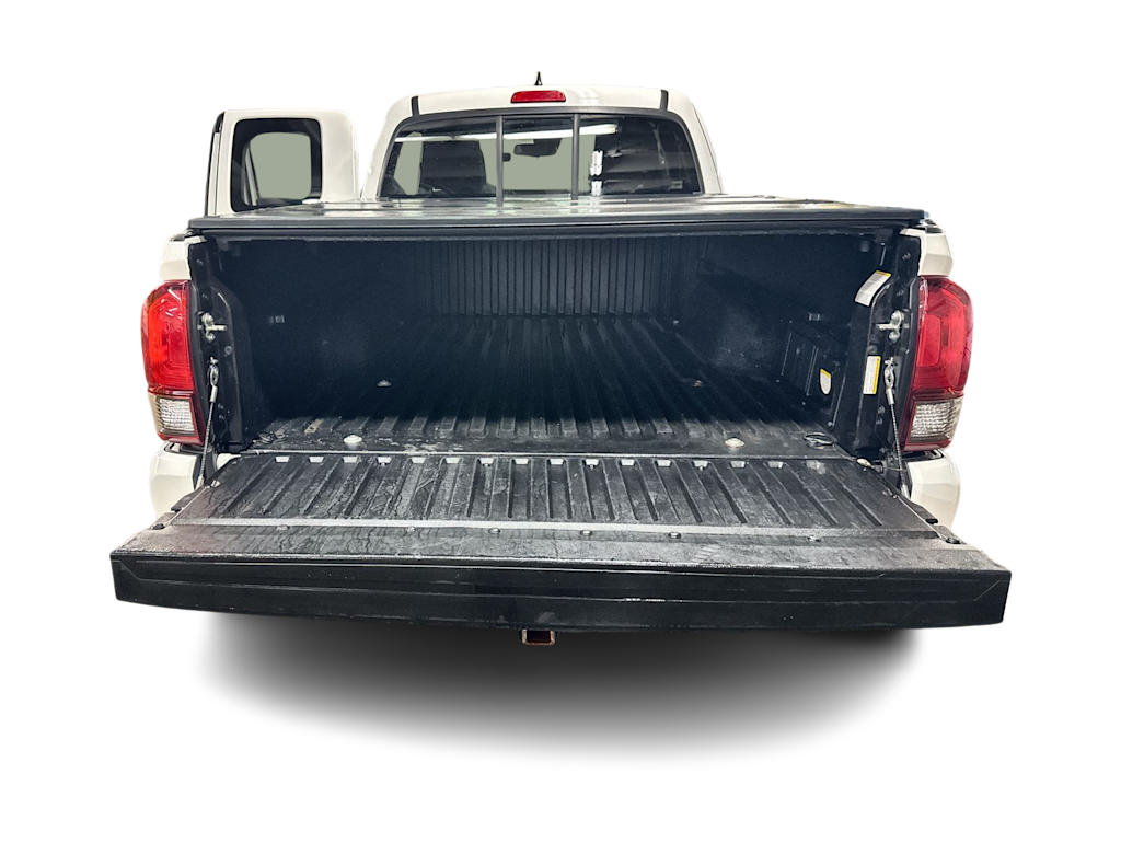 Thumbnail: 2019 Toyota Tacoma - 15