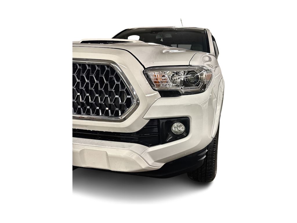 Thumbnail: 2019 Toyota Tacoma - 23