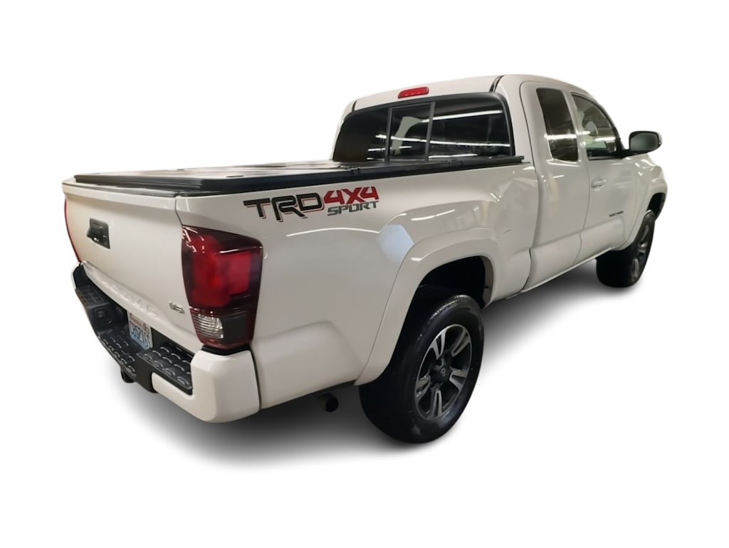 Thumbnail: 2019 Toyota Tacoma - 20
