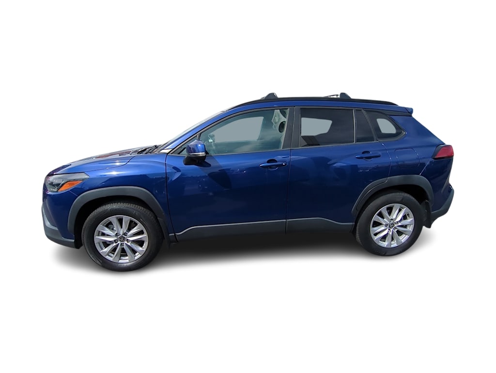 Thumbnail: 2022 Toyota Corolla Cross - 3