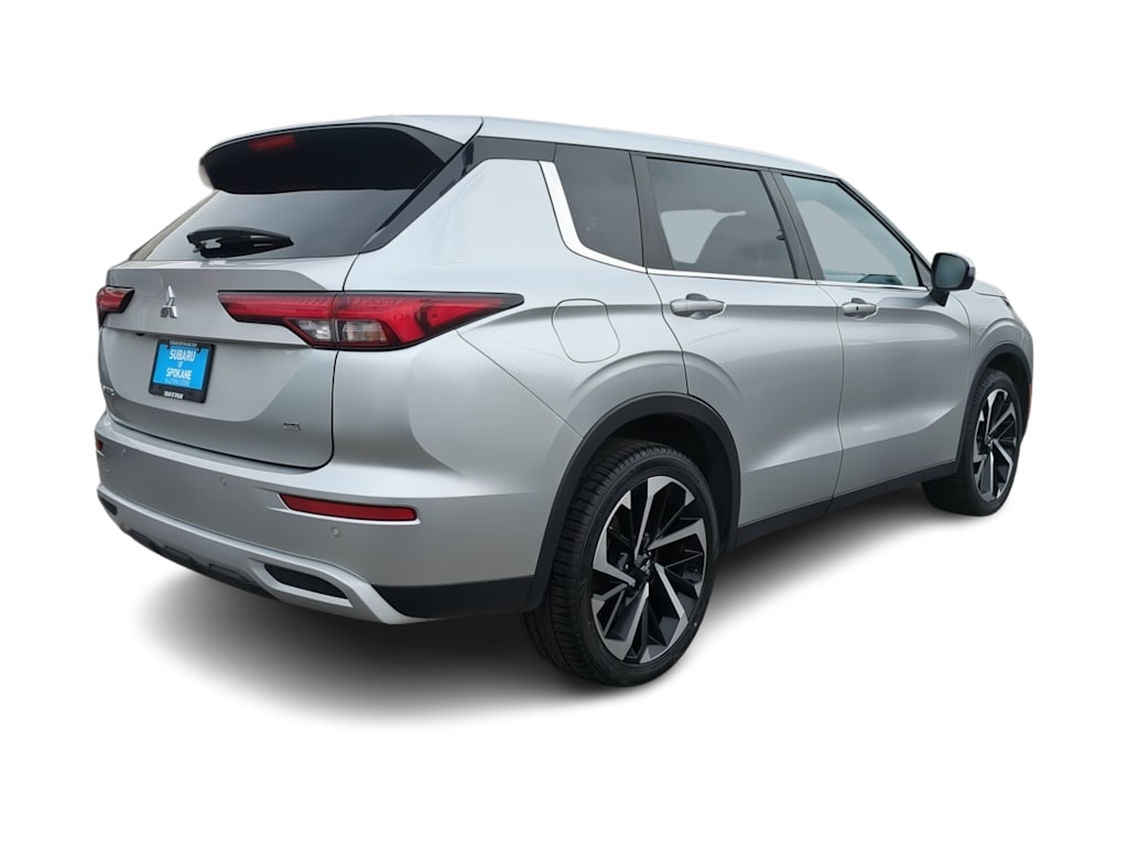 Thumbnail: 2023 Mitsubishi Outlander - 22