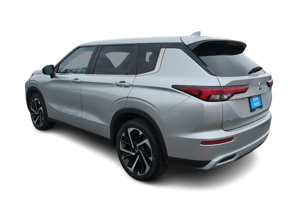 Thumbnail: 2023 Mitsubishi Outlander - 4