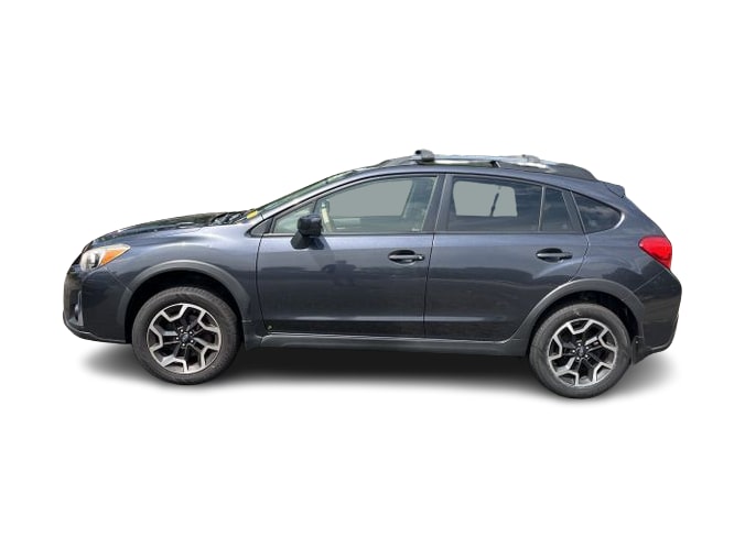 Thumbnail: 2017 Subaru Crosstrek - 3