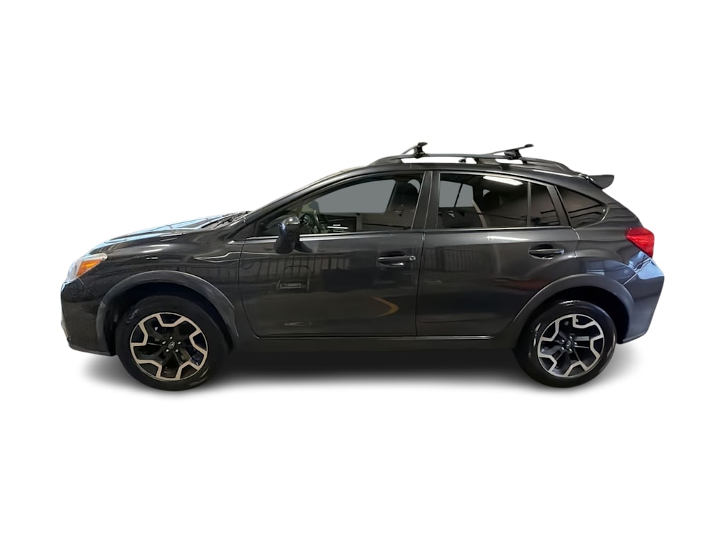 Thumbnail: 2017 Subaru Crosstrek - 3