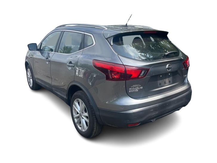 Thumbnail: 2019 Nissan Rogue Sport - 4