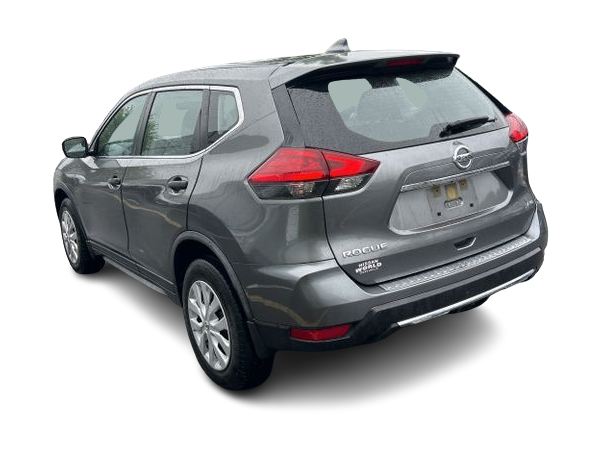 Thumbnail: 2017 Nissan Rogue - 4
