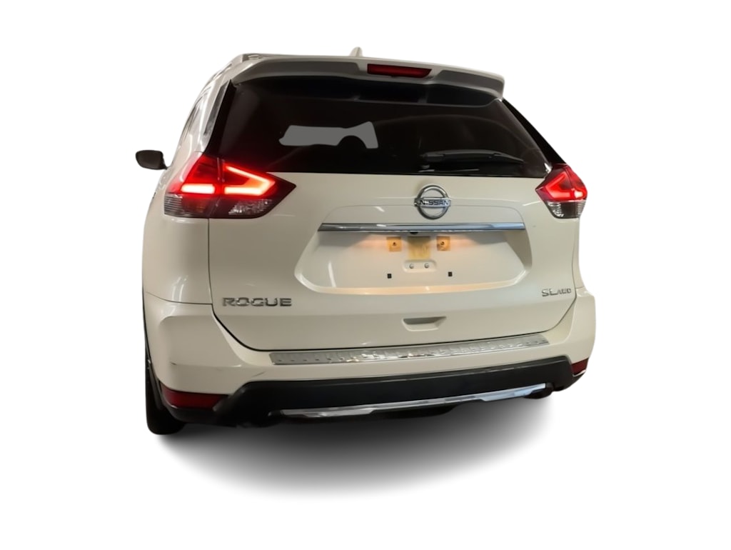 Thumbnail: 2017 Nissan Rogue - 4