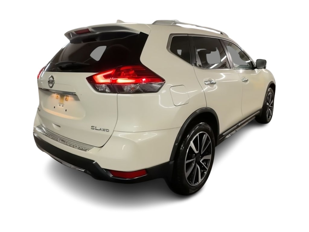 Thumbnail: 2017 Nissan Rogue - 21
