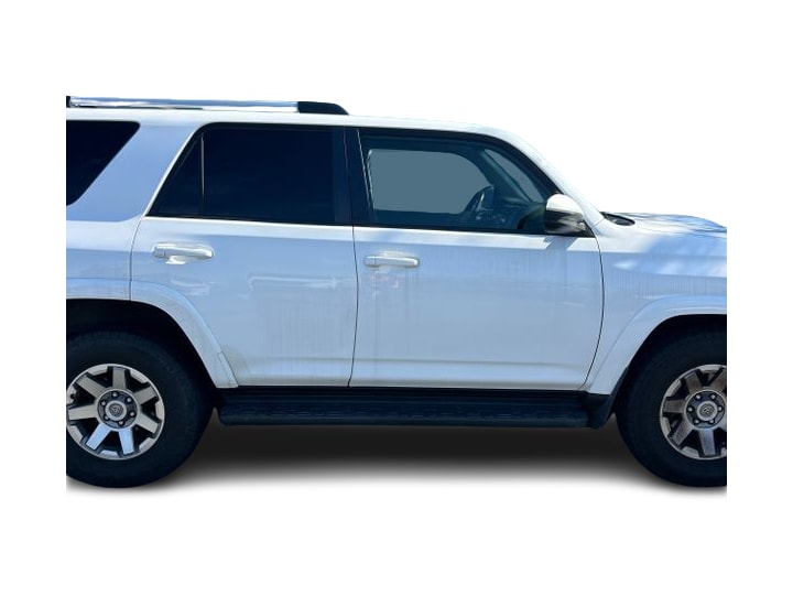 Thumbnail: 2016 Toyota 4Runner - 19