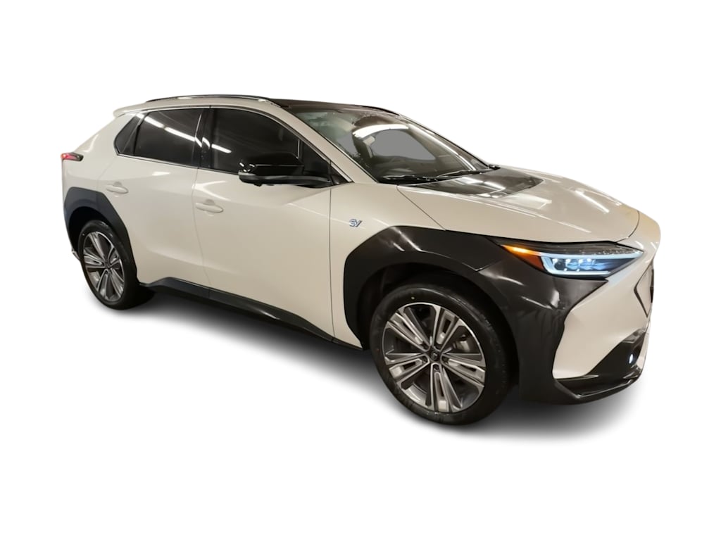 Thumbnail: 2023 Subaru Solterra - 18