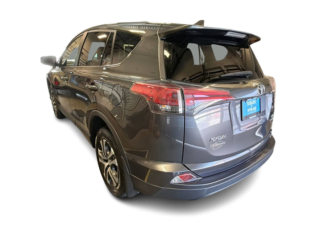 Thumbnail: 2018 Toyota RAV4 - 4