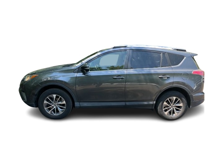 Thumbnail: 2018 Toyota RAV4 - 17