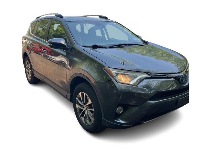 Thumbnail: 2018 Toyota RAV4 - 20