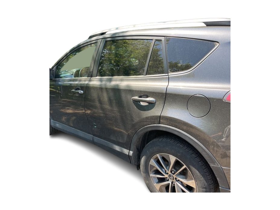 Thumbnail: 2018 Toyota RAV4 - 15