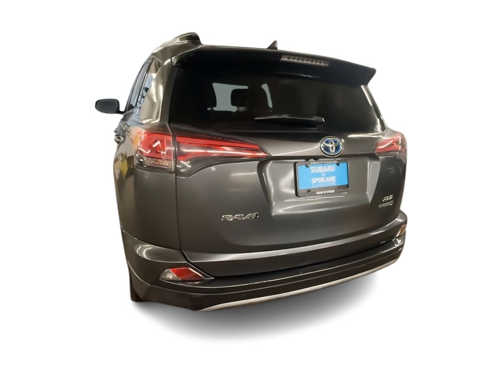 Thumbnail: 2018 Toyota RAV4 - 18