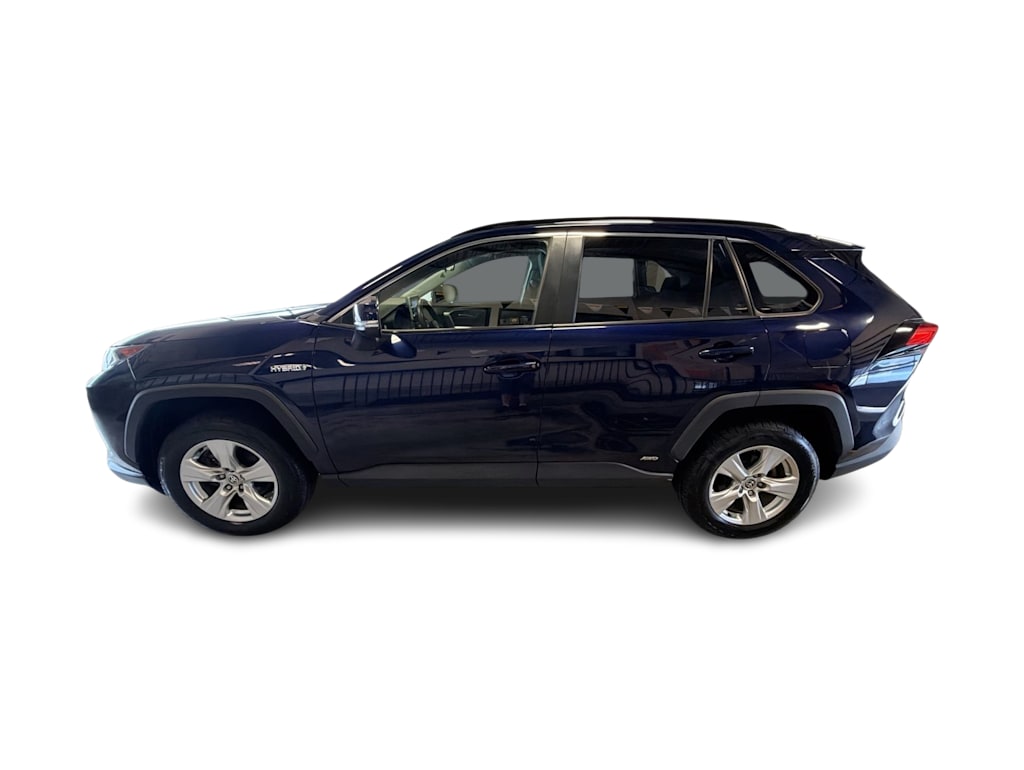 Thumbnail: 2021 Toyota RAV4 - 3