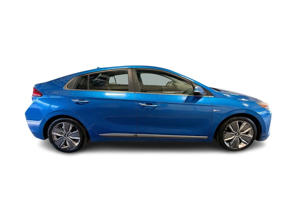 Thumbnail: 2017 Hyundai Ioniq - 23