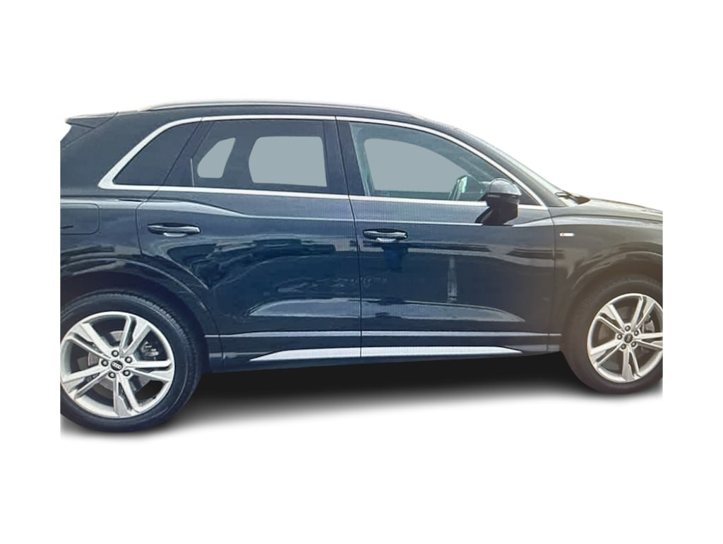 Thumbnail: 2022 Audi Q3 - 13