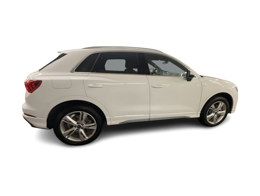 Thumbnail: 2024 Audi Q3 - 22