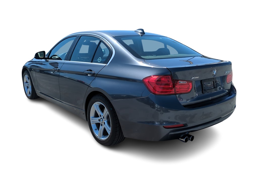 Thumbnail: 2015 BMW 3 Series - 4