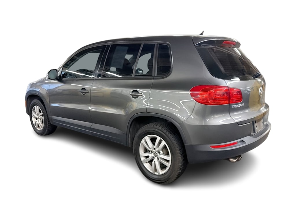 Thumbnail: 2013 Volkswagen Tiguan - 4