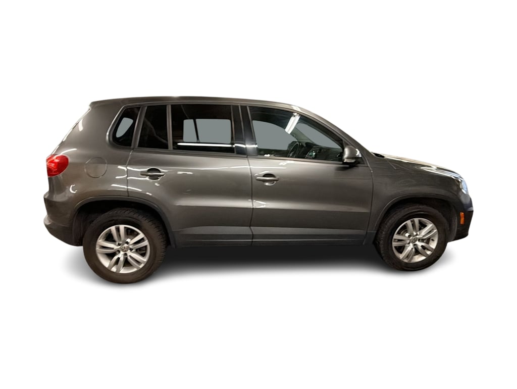 Thumbnail: 2013 Volkswagen Tiguan - 21