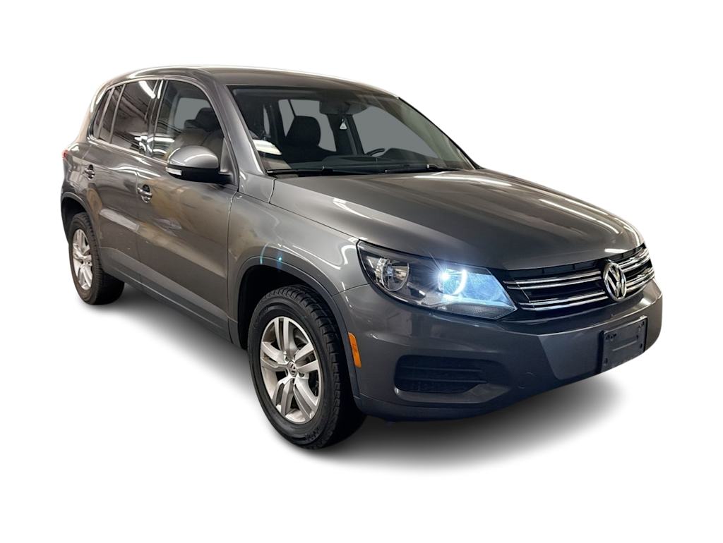 Thumbnail: 2013 Volkswagen Tiguan - 18