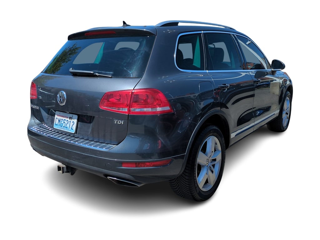 Thumbnail: 2014 Volkswagen Touareg - 22