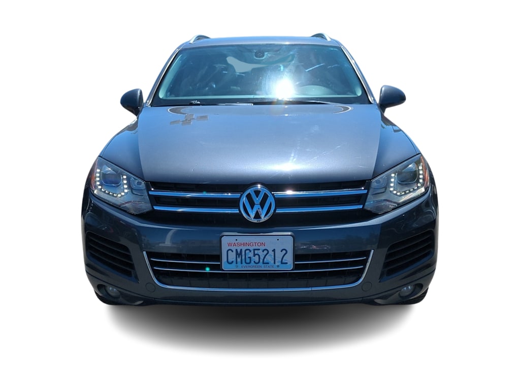 Thumbnail: 2014 Volkswagen Touareg - 6