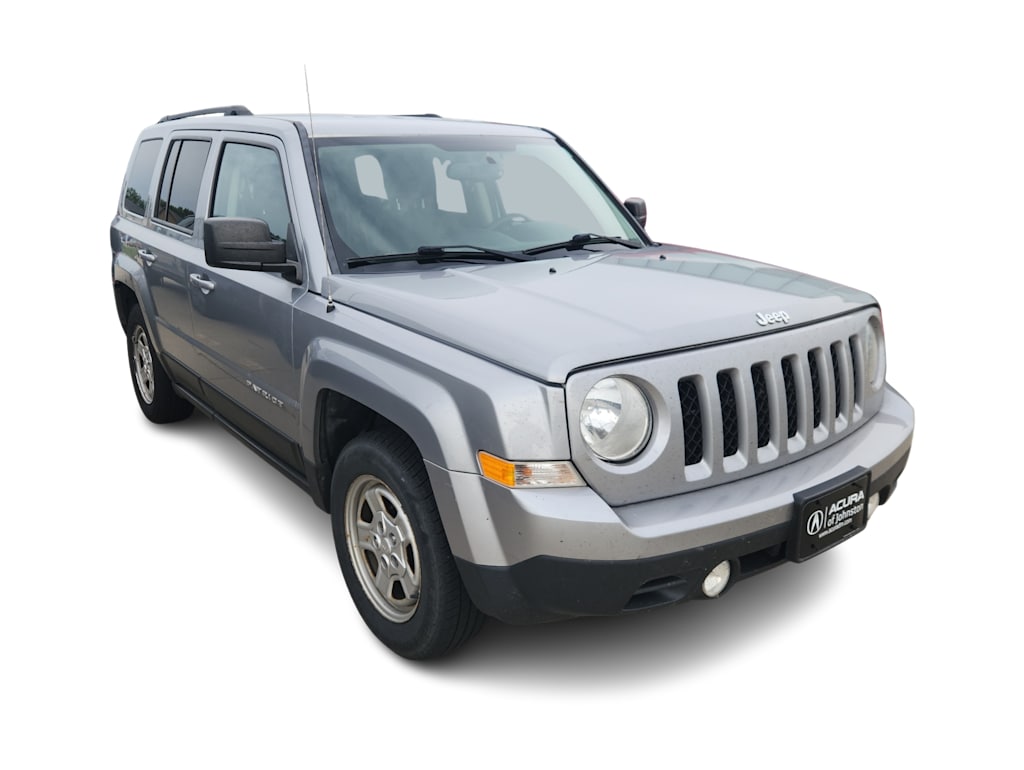Thumbnail: 2017 Jeep Patriot - 8
