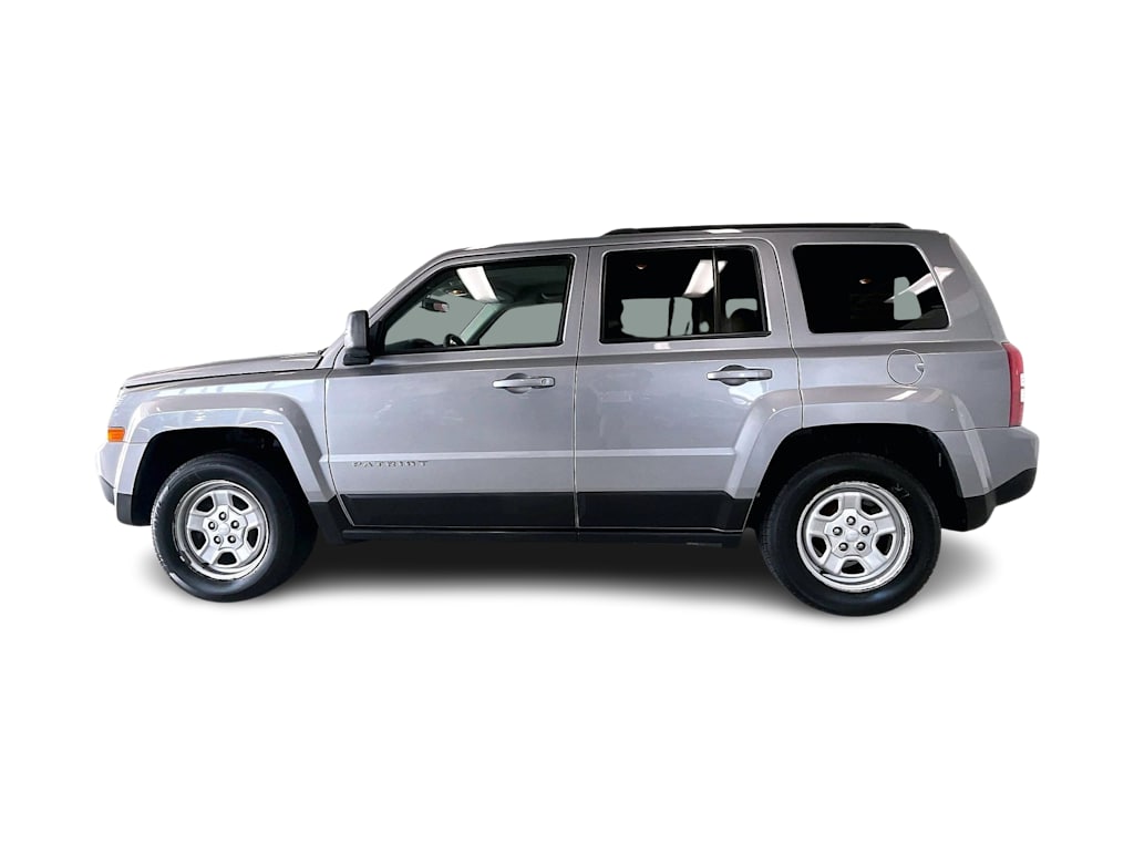 Thumbnail: 2017 Jeep Patriot - 3