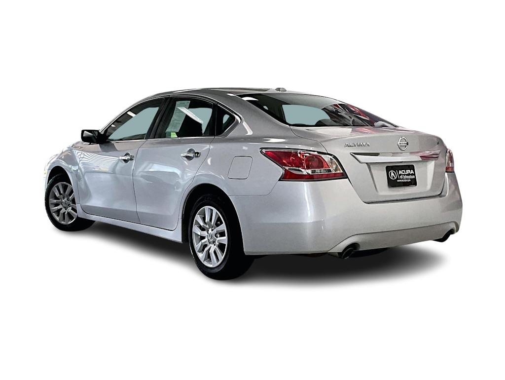 Thumbnail: 2015 Nissan Altima - 4